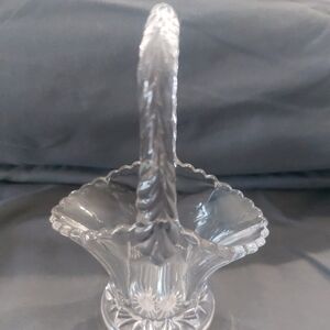 Small cut crystal basket with handle.